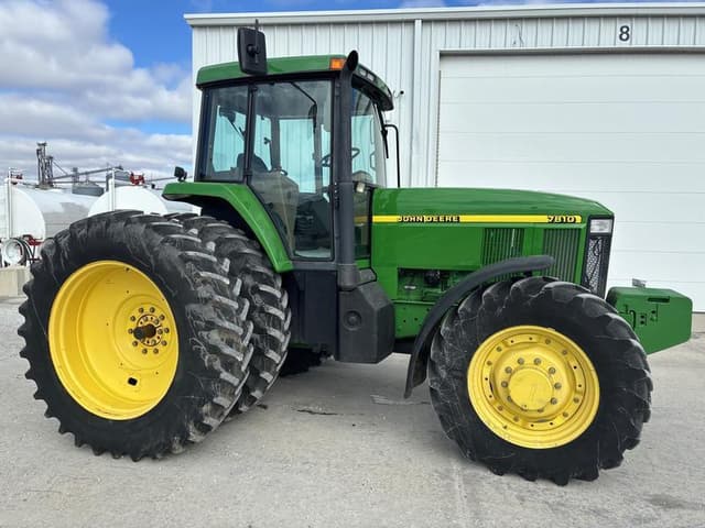 Image of John Deere 7810 equipment image 1