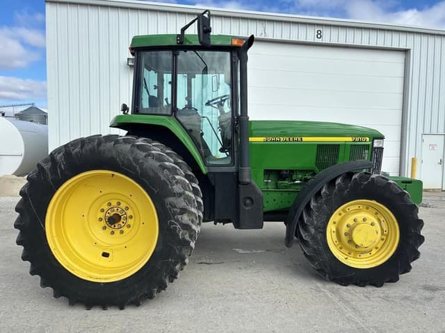 Image of John Deere 7810 equipment image 2