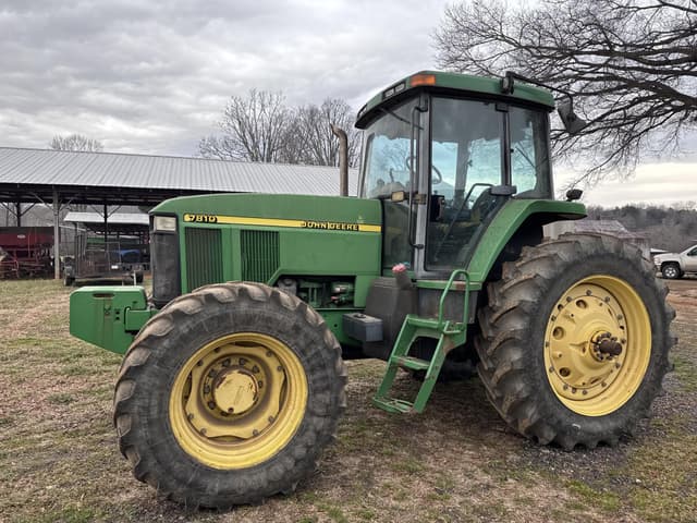 Image of John Deere 7810 equipment image 2