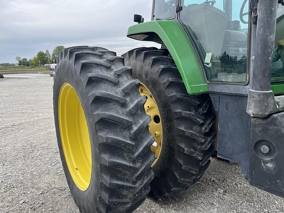 Image of John Deere 7810 equipment image 4