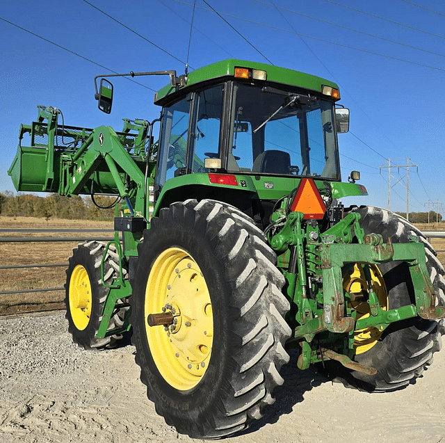 Image of John Deere 7810 equipment image 4