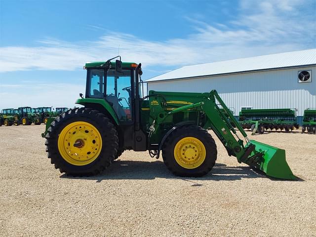 Image of John Deere 7810 equipment image 3