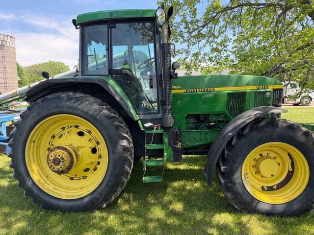 Image of John Deere 7810 equipment image 3