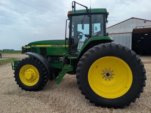 Image of John Deere 7810 equipment image 3