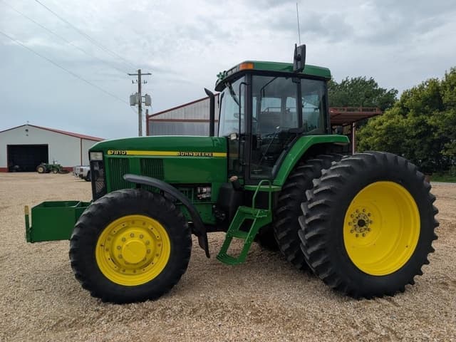 Image of John Deere 7810 equipment image 2