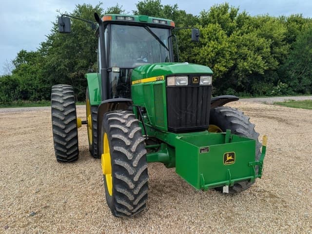 Image of John Deere 7810 equipment image 1