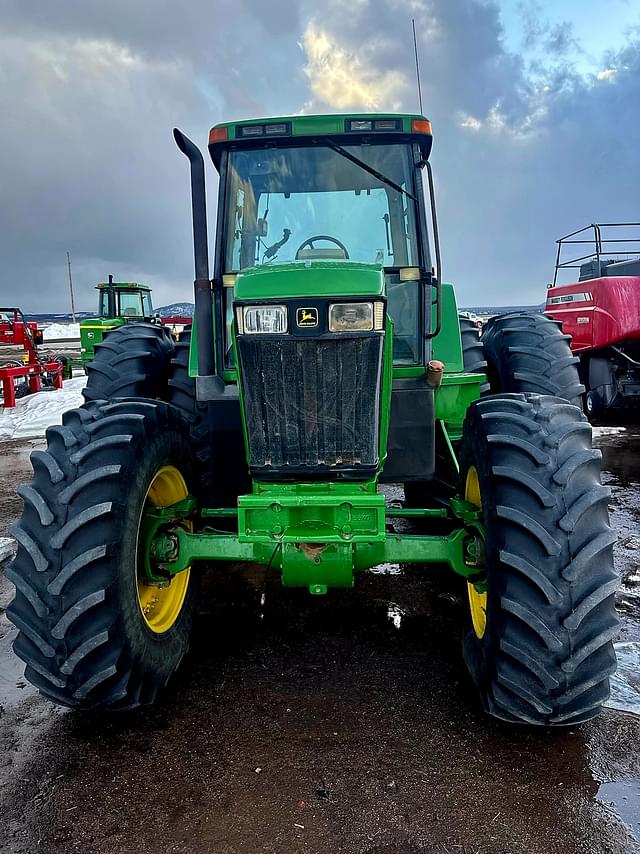 Image of John Deere 7810 equipment image 2