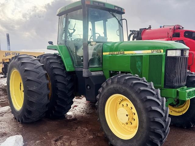 Image of John Deere 7810 equipment image 1