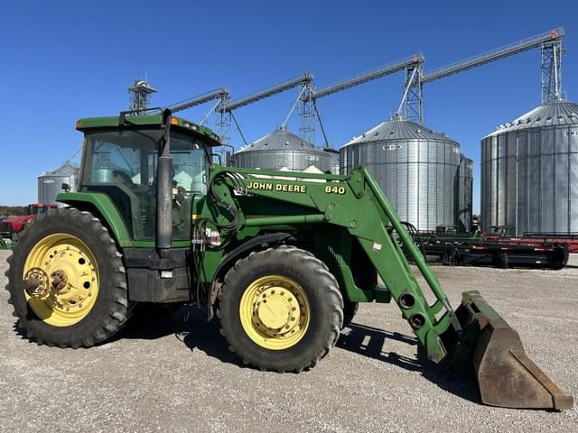 Image of John Deere 8100 equipment image 1