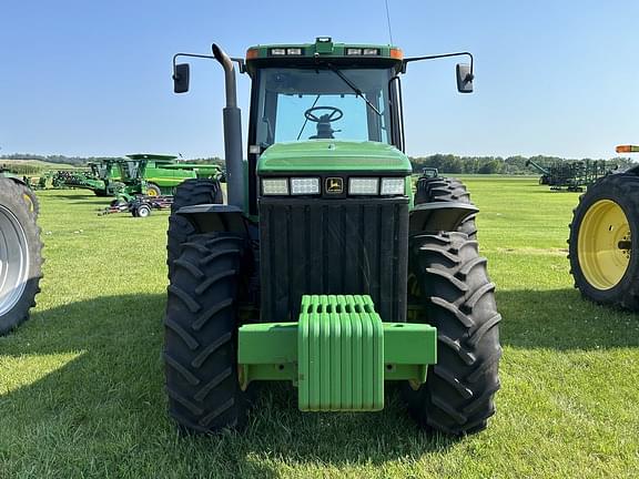 Image of John Deere 8100 equipment image 1