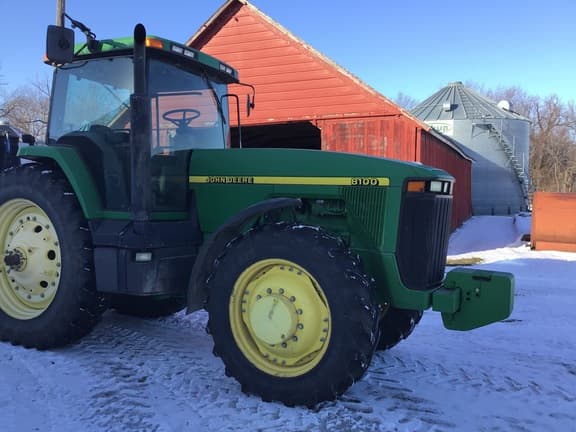 Image of John Deere 8100 equipment image 4