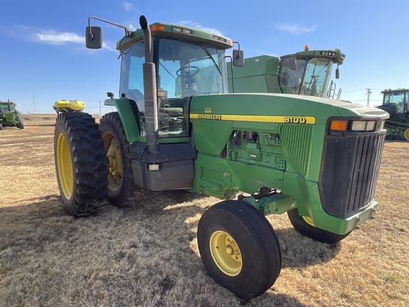 Image of John Deere 8100 equipment image 1