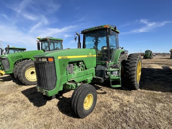 Image of John Deere 8100 Primary image