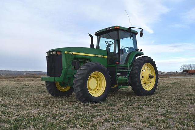 Image of John Deere 8100 equipment image 2