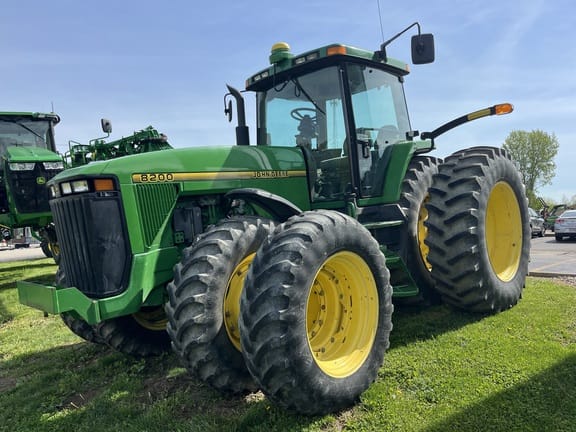 1998 John Deere 8200 Equipment Image0