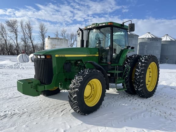 Image of John Deere 8200 equipment image 2