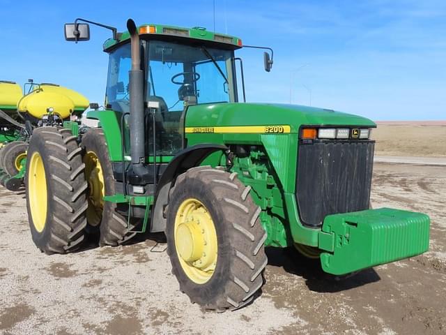 Image of John Deere 8200 equipment image 3