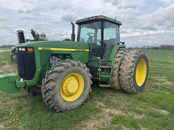 Image of John Deere 8300 equipment image 4