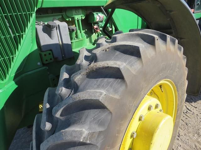 Image of John Deere 8300 equipment image 1