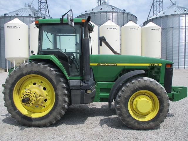 Image of John Deere 8300 equipment image 3