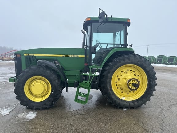 1998 John Deere 8300 Equipment Image0