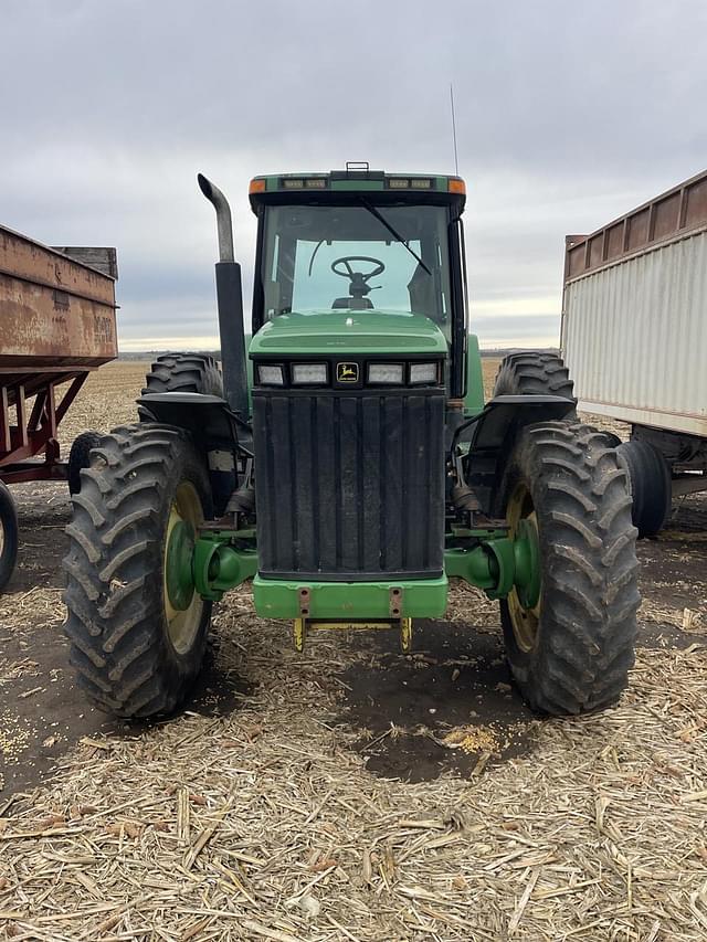 Image of John Deere 8300 equipment image 1