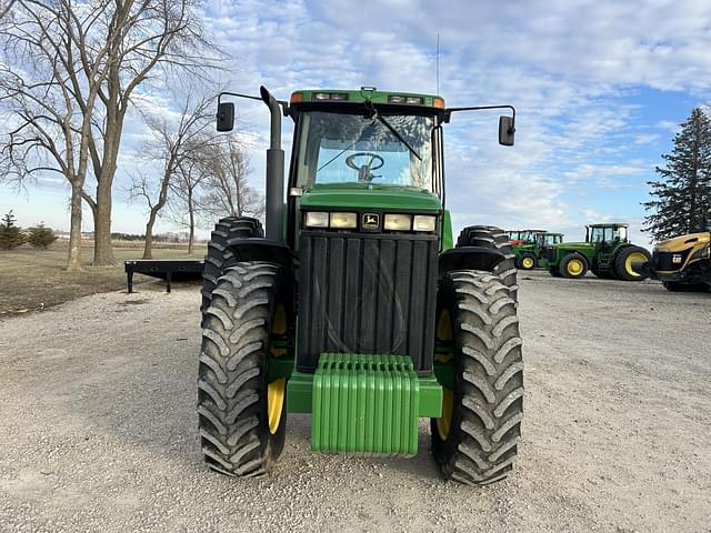 Image of John Deere 8300 equipment image 4