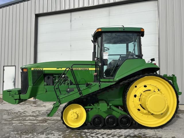 Image of John Deere 8300T equipment image 3