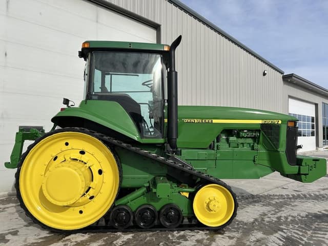 Image of John Deere 8300T equipment image 2