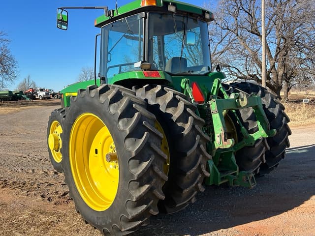Image of John Deere 8400 equipment image 3