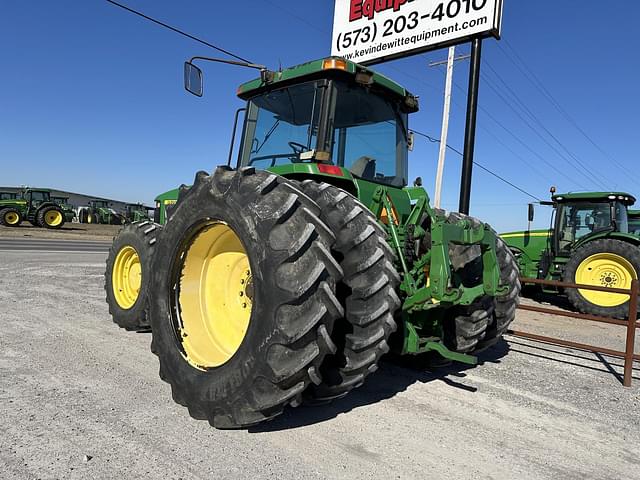 Image of John Deere 8400 equipment image 4