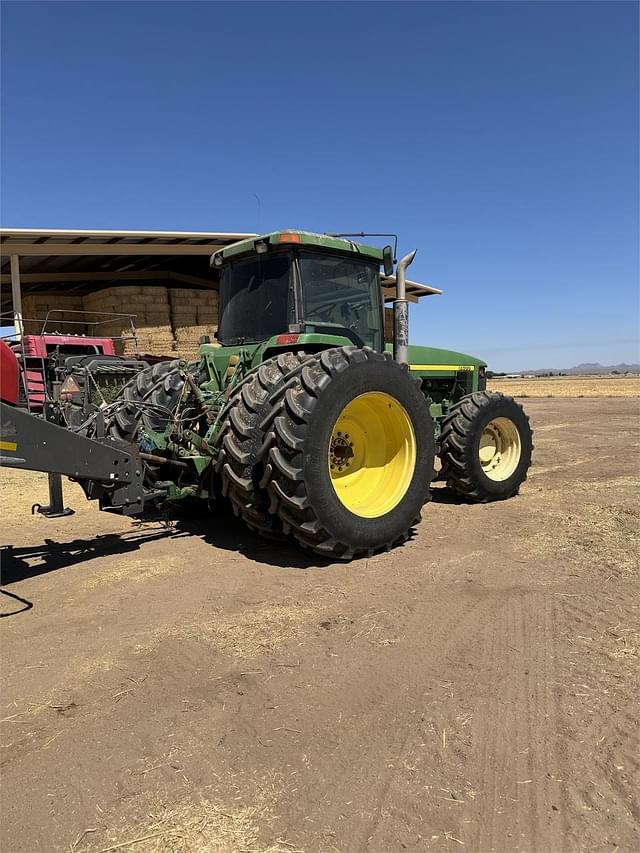 Image of John Deere 8400 equipment image 1