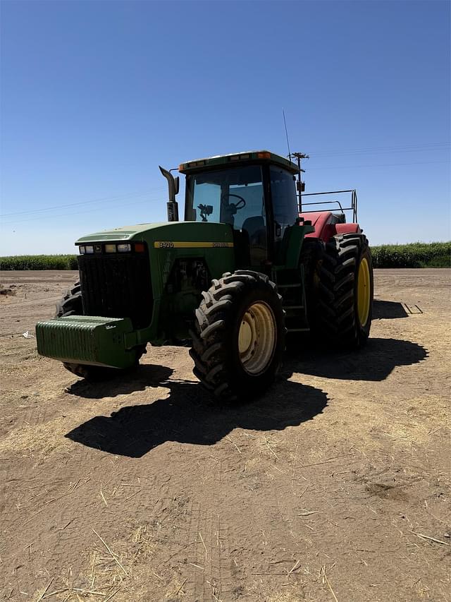 Image of John Deere 8400 equipment image 3