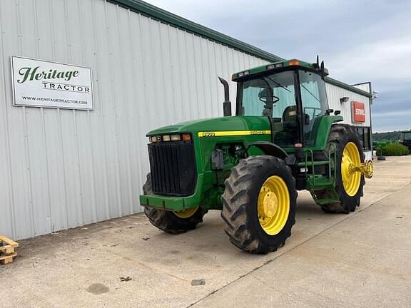 Image of John Deere 8400 equipment image 2