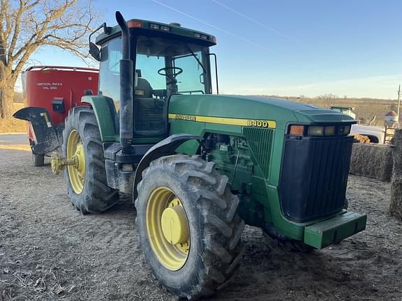 Image of John Deere 8400 Primary image