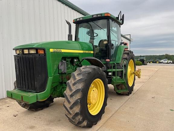 Image of John Deere 8400 Primary image