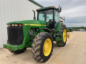 1998 John Deere 8400 Image