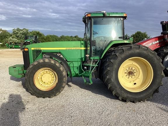 Image of John Deere 8400 equipment image 3