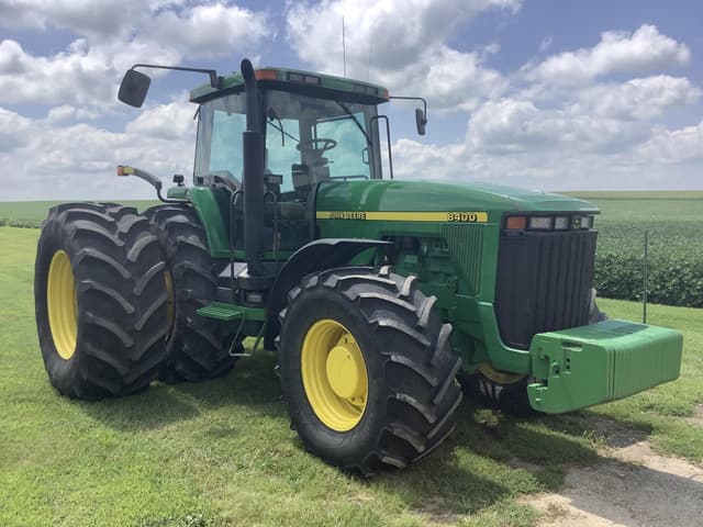 Image of John Deere 8400 equipment image 4