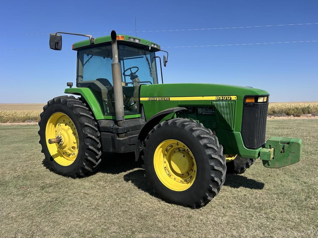 Image of John Deere 8400 Primary image