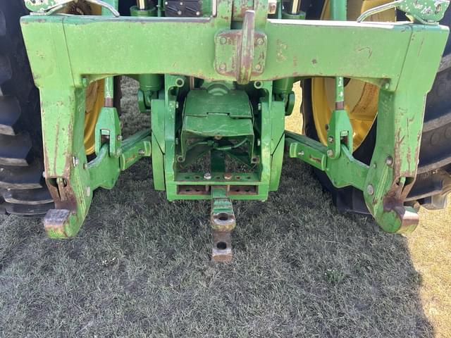 Image of John Deere 8400 equipment image 4