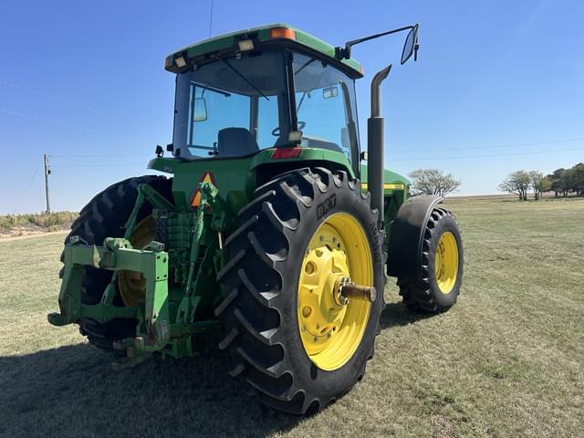 Image of John Deere 8400 equipment image 2