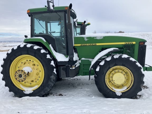 Main image John Deere 8400