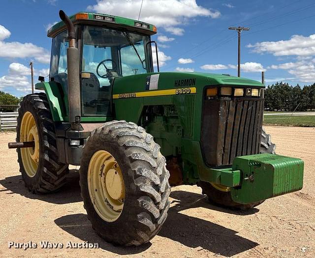 Image of John Deere 8400 equipment image 2