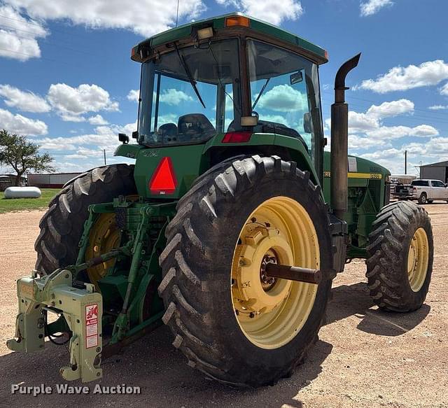 Image of John Deere 8400 equipment image 4