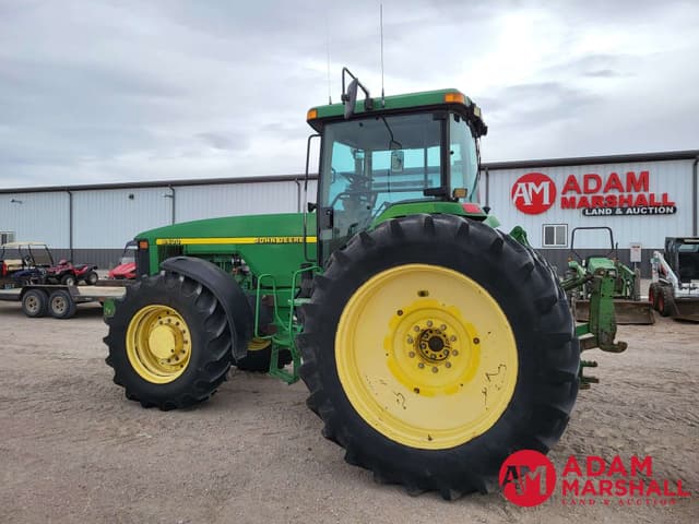 Image of John Deere 8400 equipment image 4