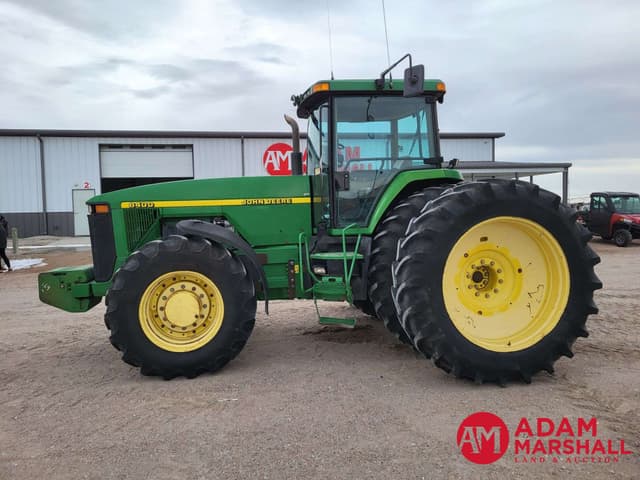 Image of John Deere 8400 equipment image 2