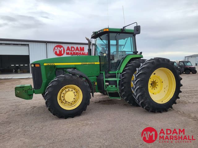 Image of John Deere 8400 equipment image 1