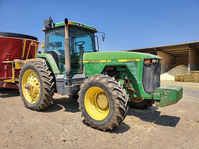 Image of John Deere 8400 Primary image