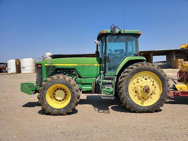 Image of John Deere 8400 equipment image 4